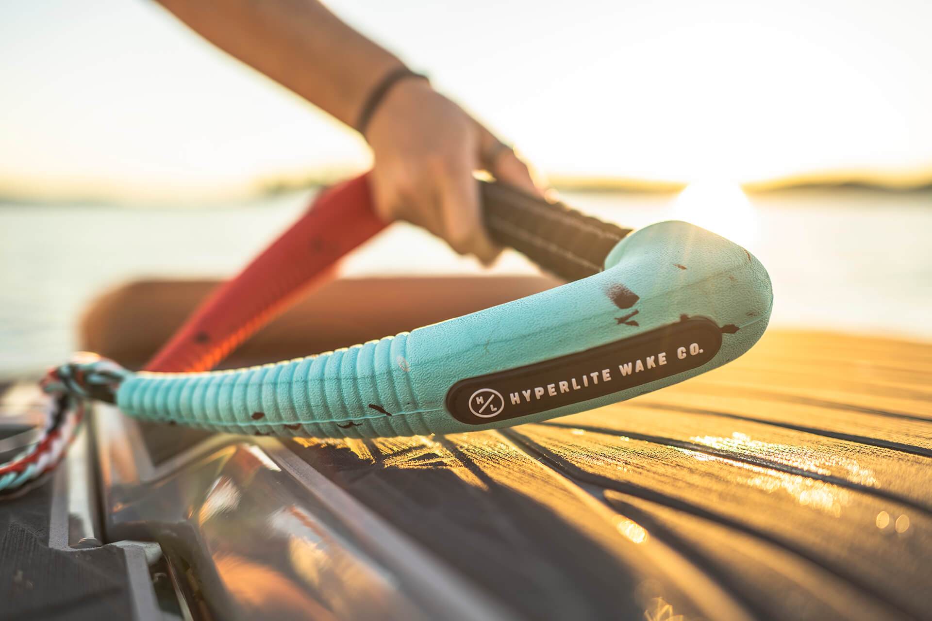 Hyperlite 2022 25' Pro Wakesurf Rope w/ Handle Red & Teal Wake Effects